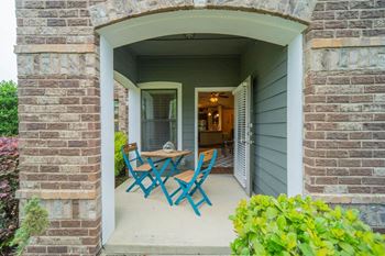 Private patio/balcony